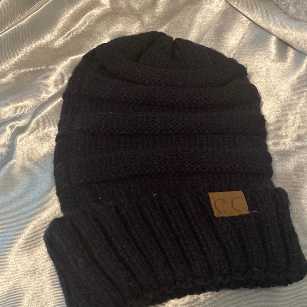 Dark blue C.C. Slouchy beanie
